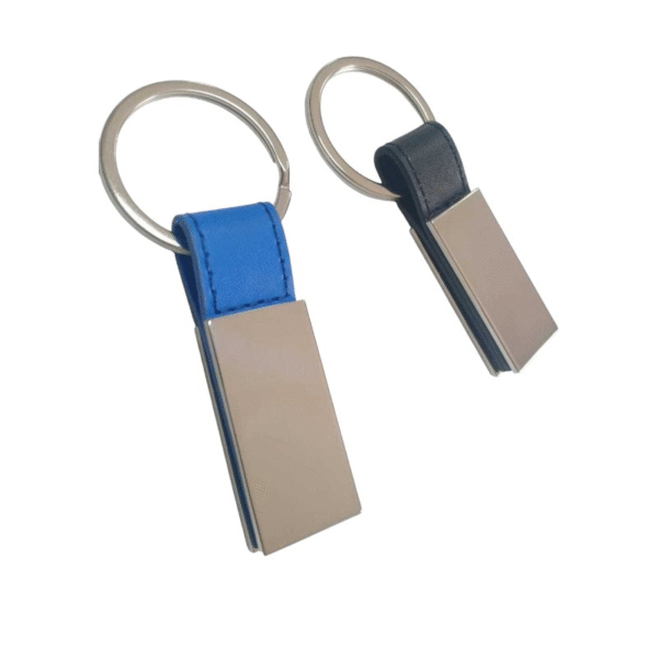 Porte-clés en métal avec lanière en cuir